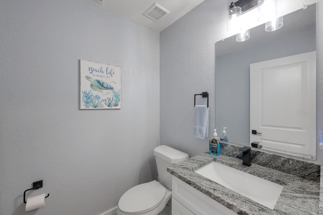 5231 Skylark Ct, Cape Coral, FL 33904