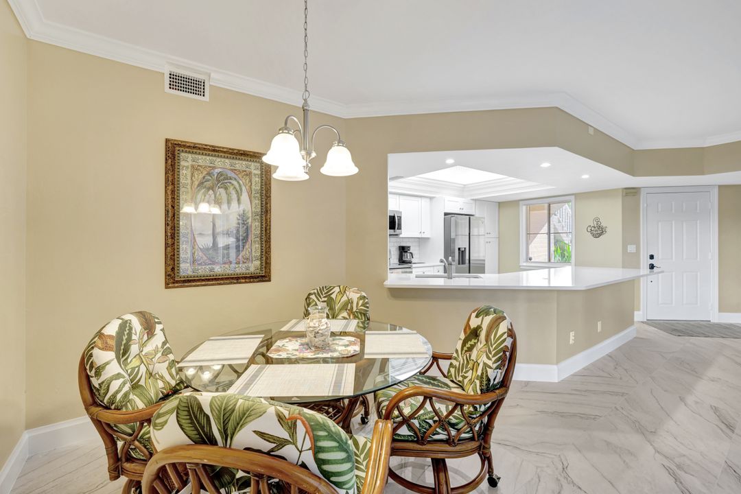 2731 Citrus Lake Dr #102, Naples, FL 34109