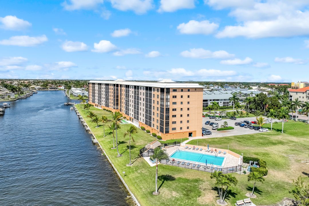 4280 SE 20th Pl #703, Cape Coral, FL 33904