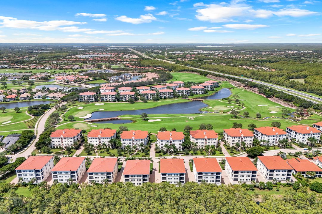 16374 Viansa Wy #302, Naples, FL 34110