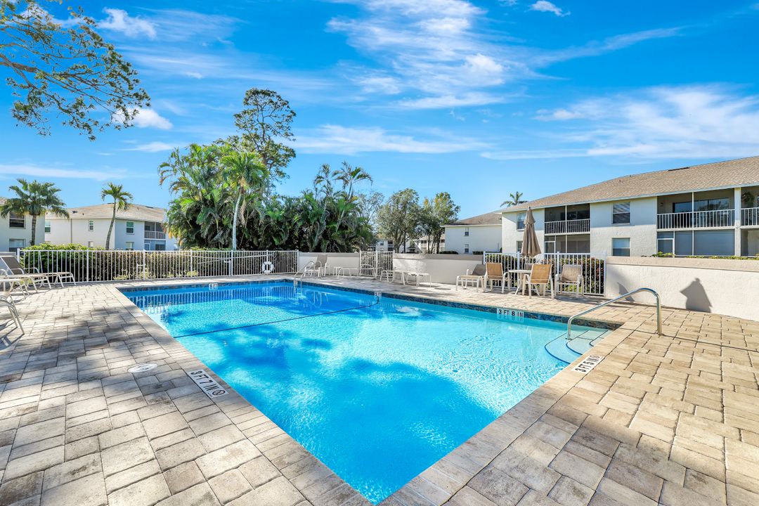 1336 Churchill Cir #K202, Naples, FL 34116