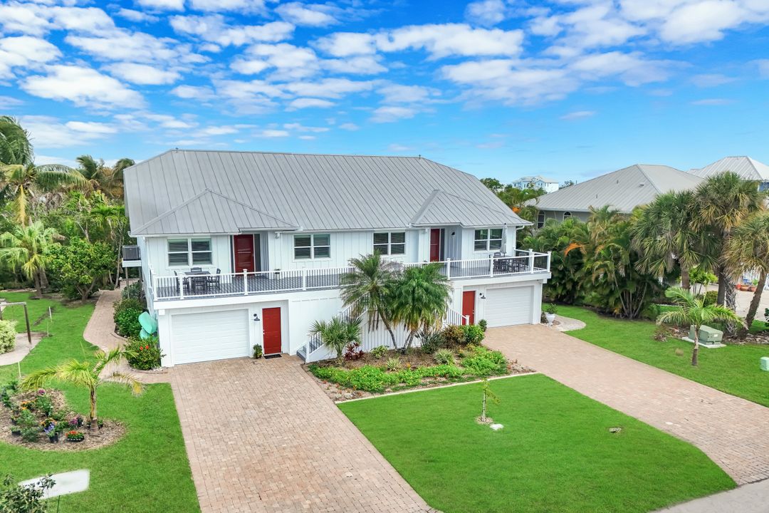 21580 Indian Bayou Dr, Fort Myers Beach, FL 33931