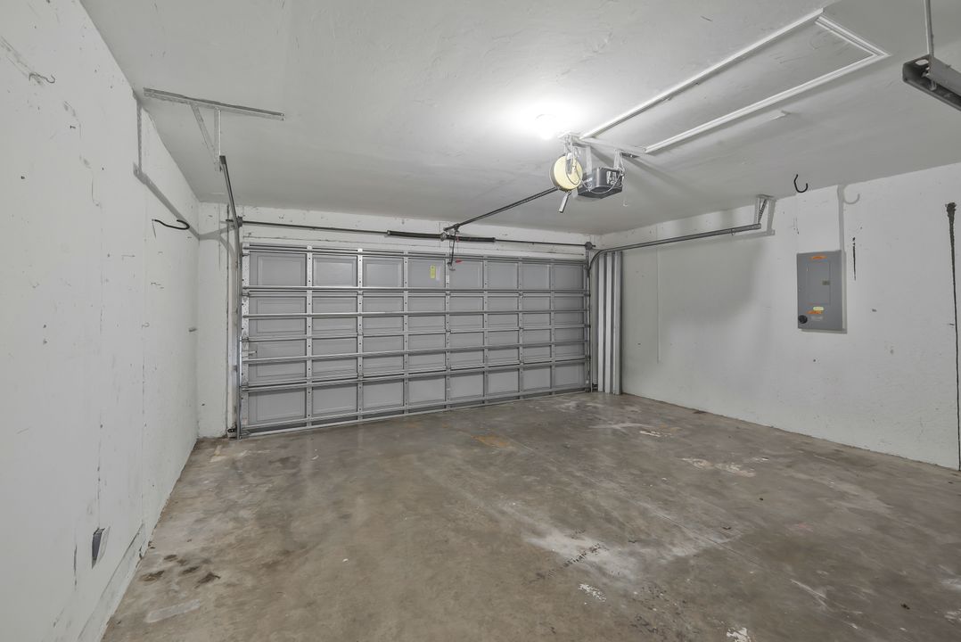 2503 5th St SW, Lehigh Acres, FL 33976