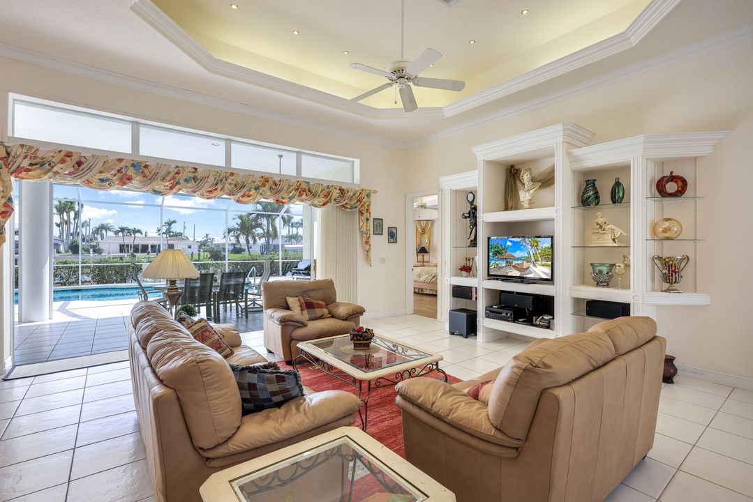 2008 Palaco Grande Pkwy, Cape Coral, FL 33904