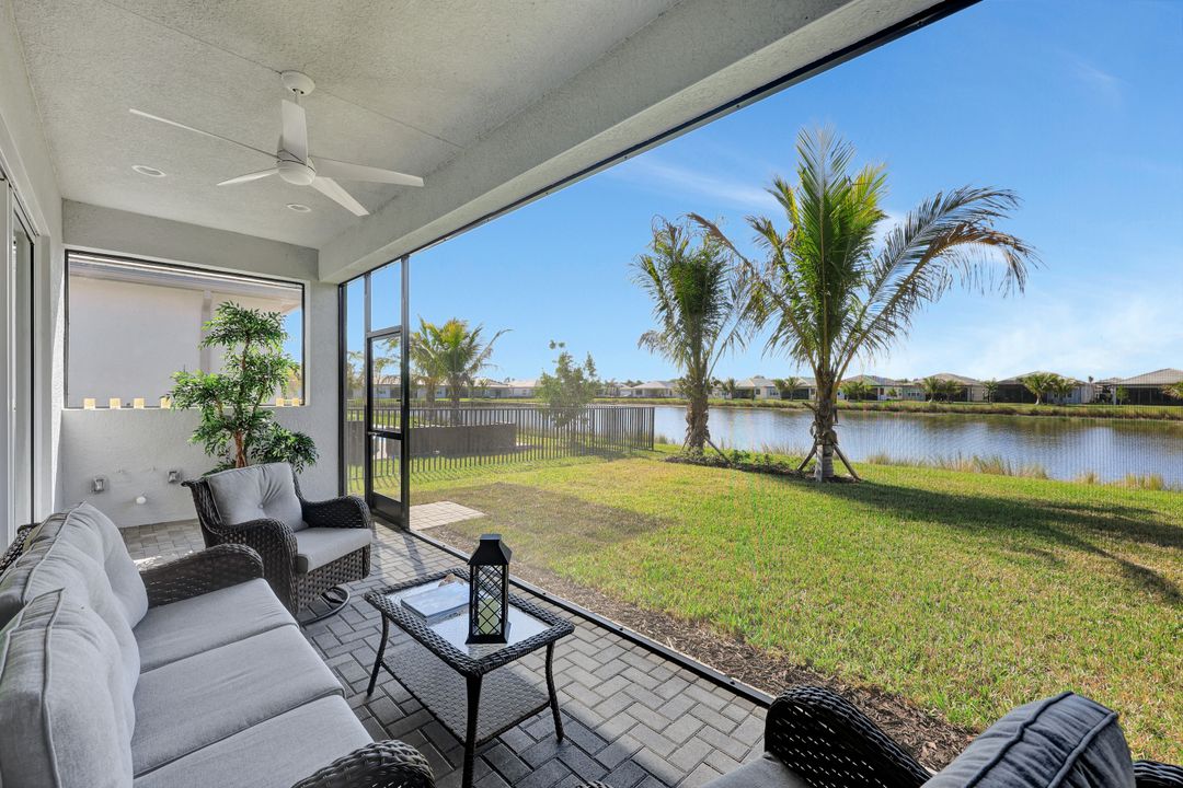 12418 Dahlia Ct, Naples, FL 34120