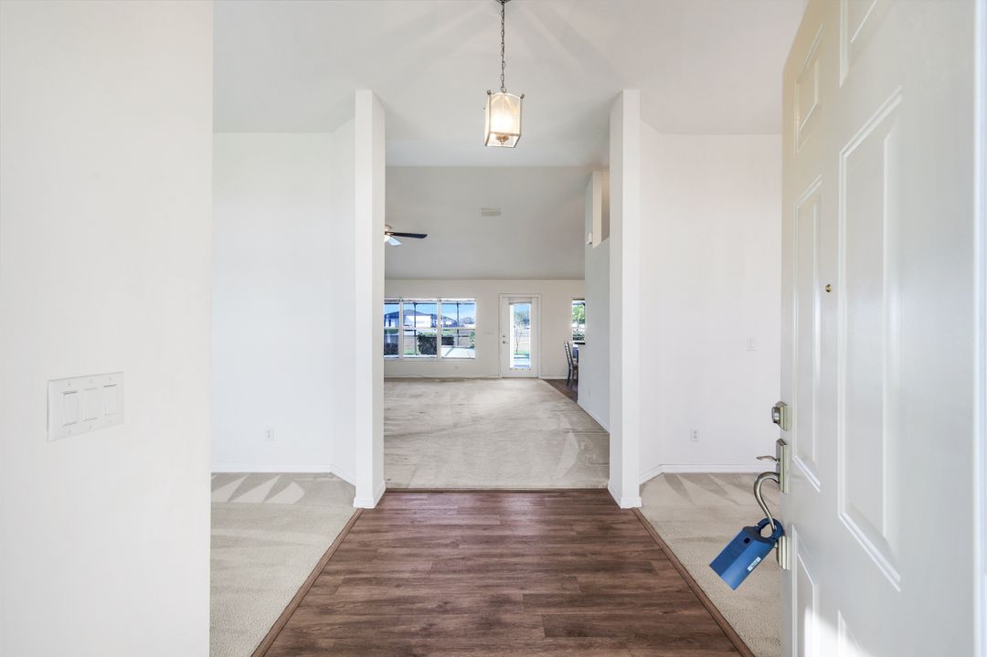 1207 NW 15th Terrace, Cape Coral, FL 33993