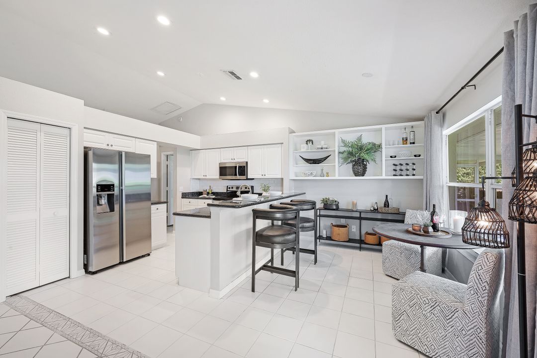 282 Madison Dr, Naples, FL 34110