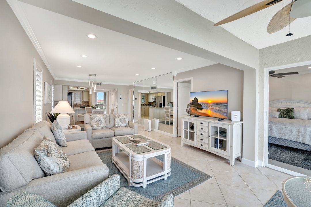 271 Southbay Dr #155, Naples, FL 34108