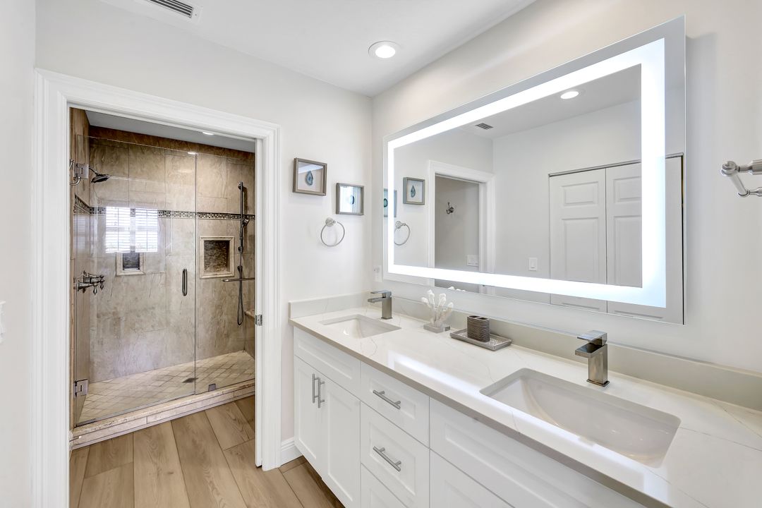 460 Launch Cir #604, Naples, FL 34108