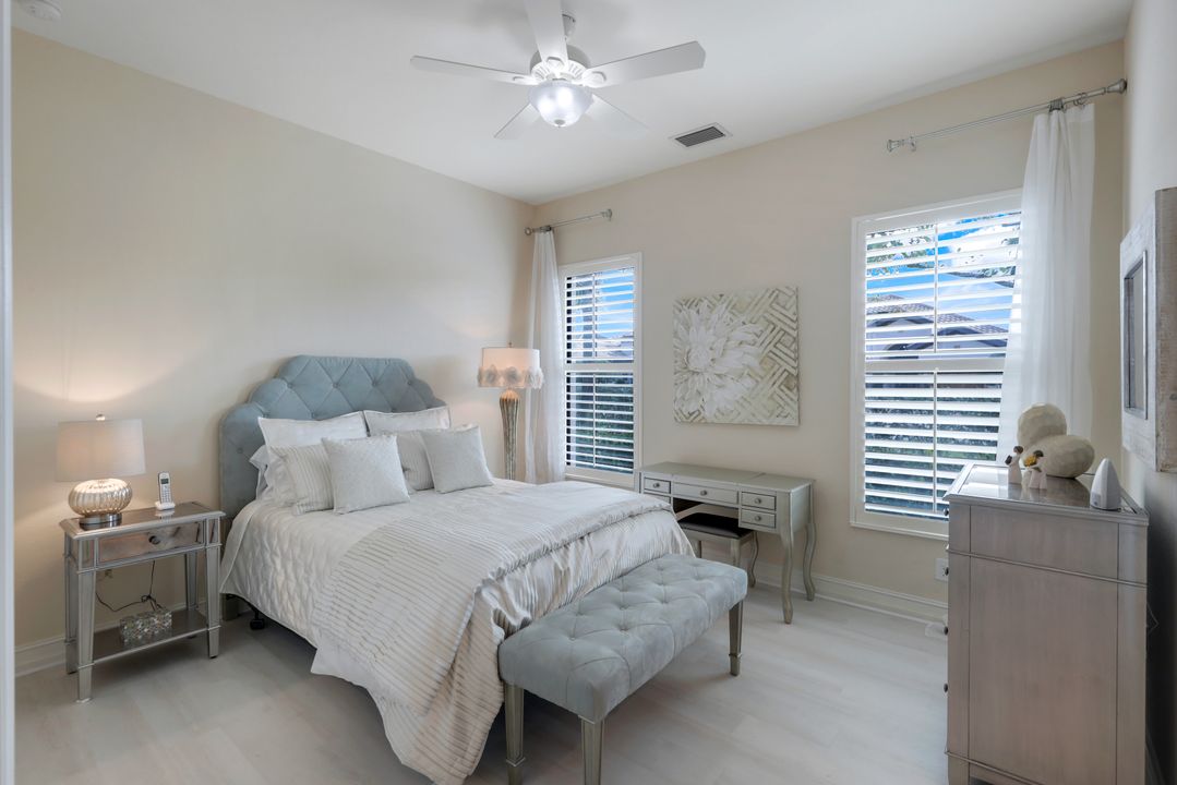 6419 Vivaldi Ct, Naples, FL 34113