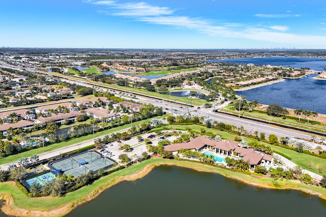 2302 Grenadines Way, Naples, FL