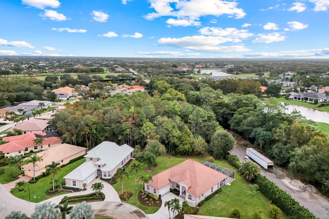 12820 Silverthorn Ct, Bonita Springs, FL 34135