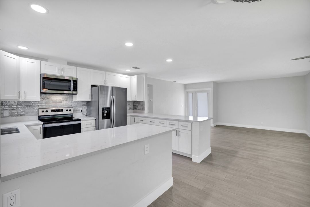 265 Georgetown Blvd, Naples, FL 34102