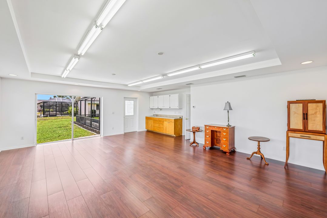 3117 SE 19th Ave, Cape Coral, FL 33904