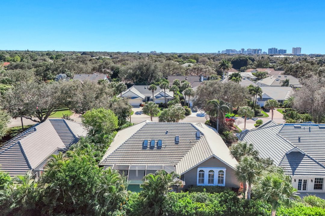 717 Pine Creek Ln, Naples, FL 34108