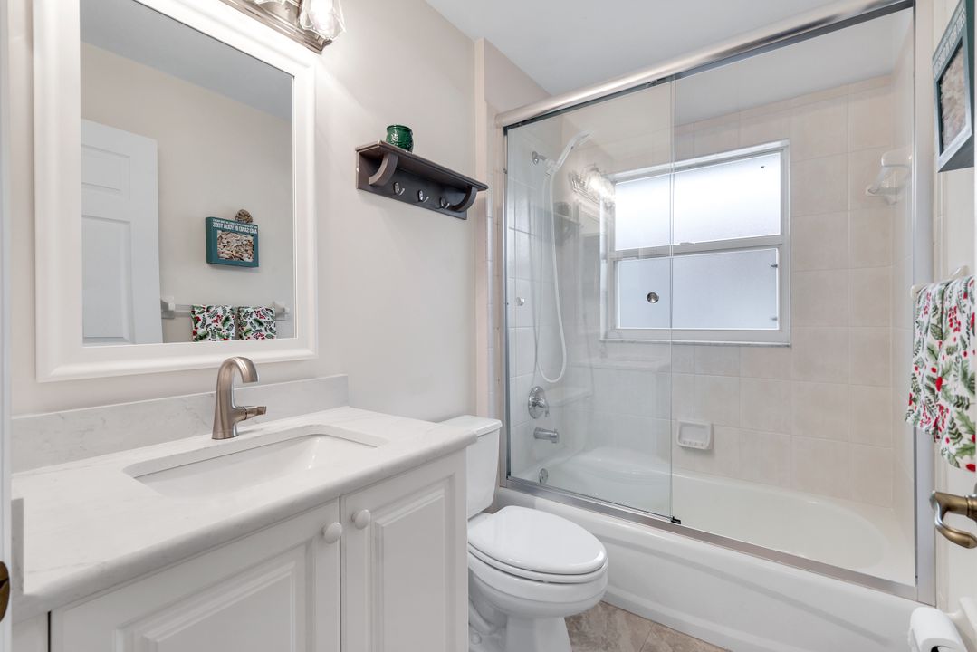 5070 Cedar Springs Dr #204, Naples, FL 34110