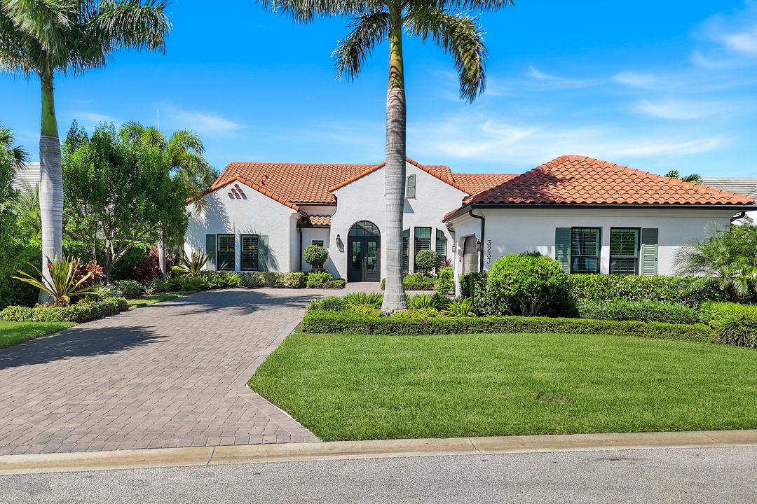 3233 Tavolara Ln, Naples, FL 34114