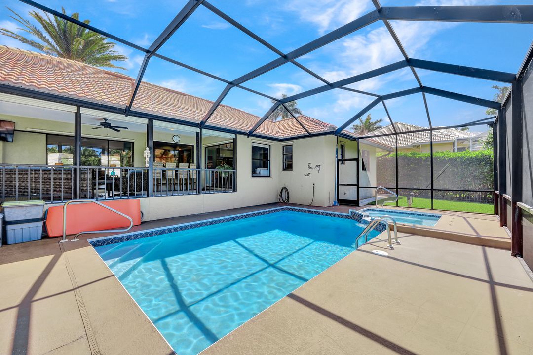 568 Elk Cir, Marco Island, FL 34145