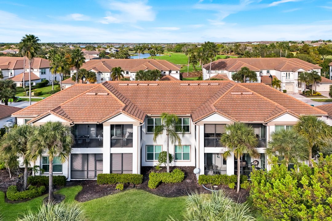 9201 Quartz Ln #202, Naples, FL 34120