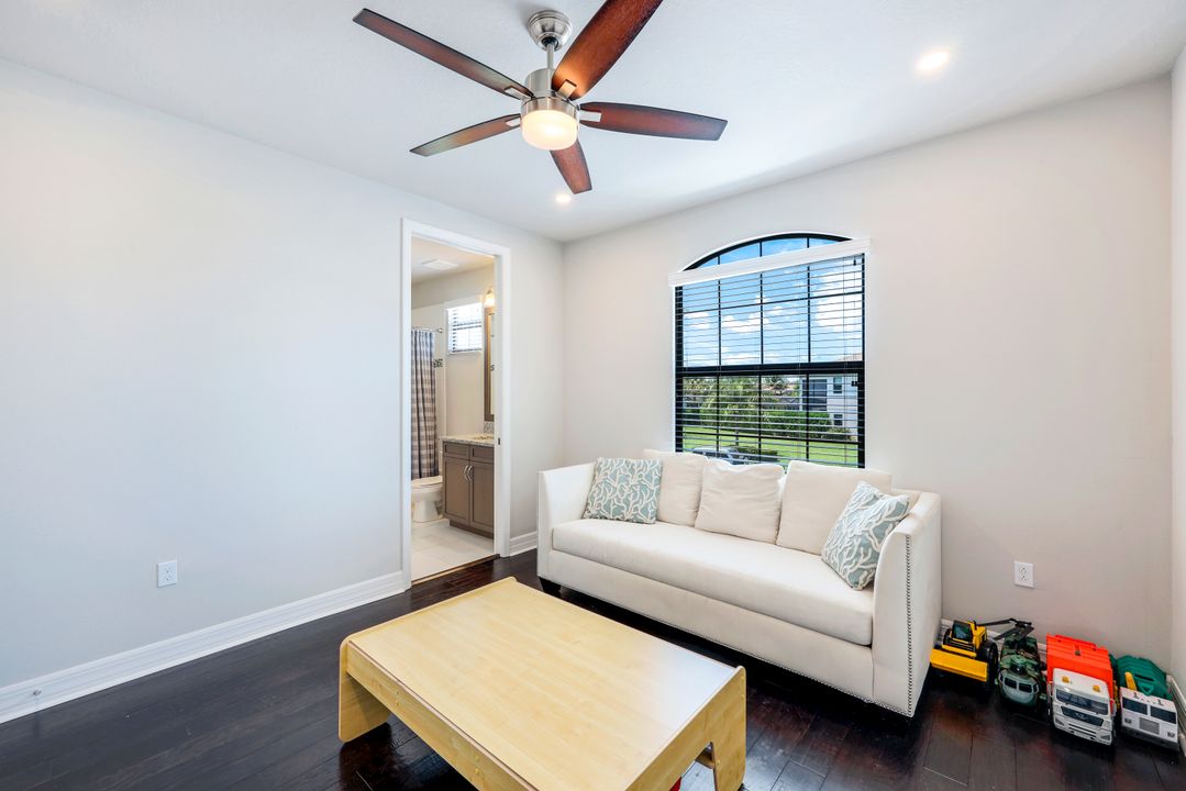 4138 Aspen Chase Dr, Naples, FL 34119