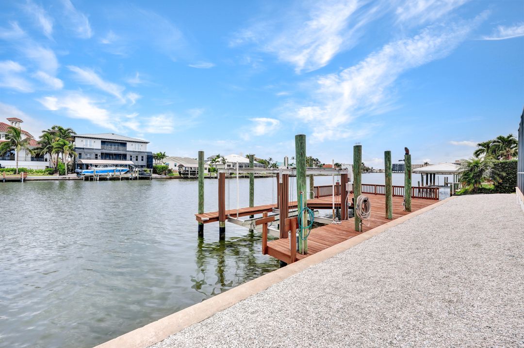 396 Conners Ave, Naples, FL 34108