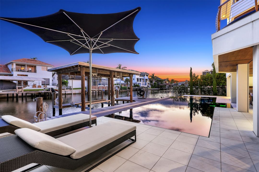 260 Channel Dr, Naples, FL 34108