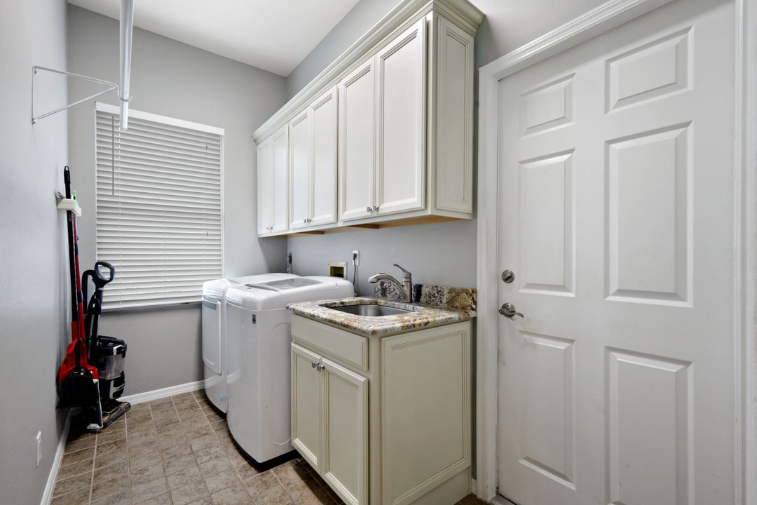 12070 Fairway Isles Dr, Fort Myers, FL 33913
