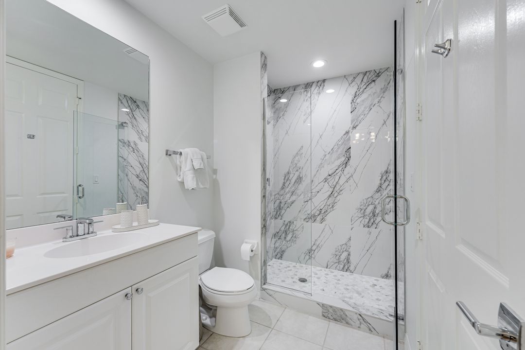 400 Flagship Dr #705, Naples, FL 34108