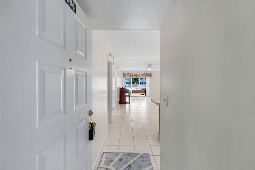 1100 Pondella Rd  #906, Cape Coral, FL 33909