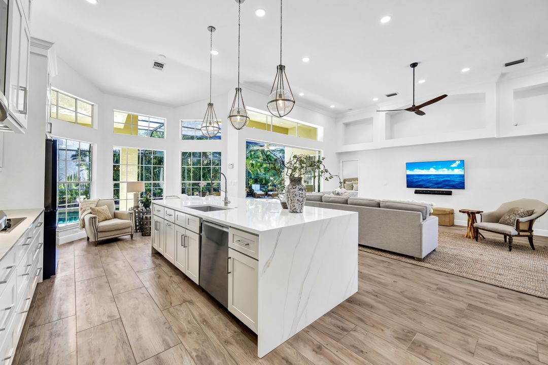 3771 Lakemont Dr, Bonita Springs, FL 34134