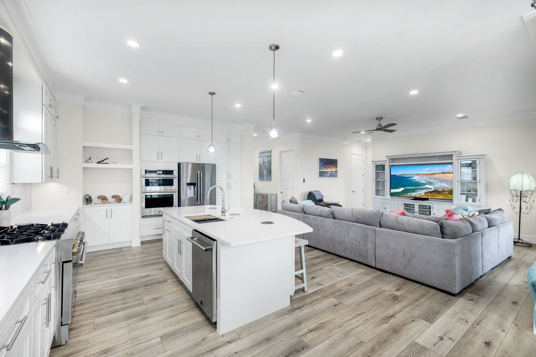 1376 Jamaica Dr, Sanibel, FL 33957