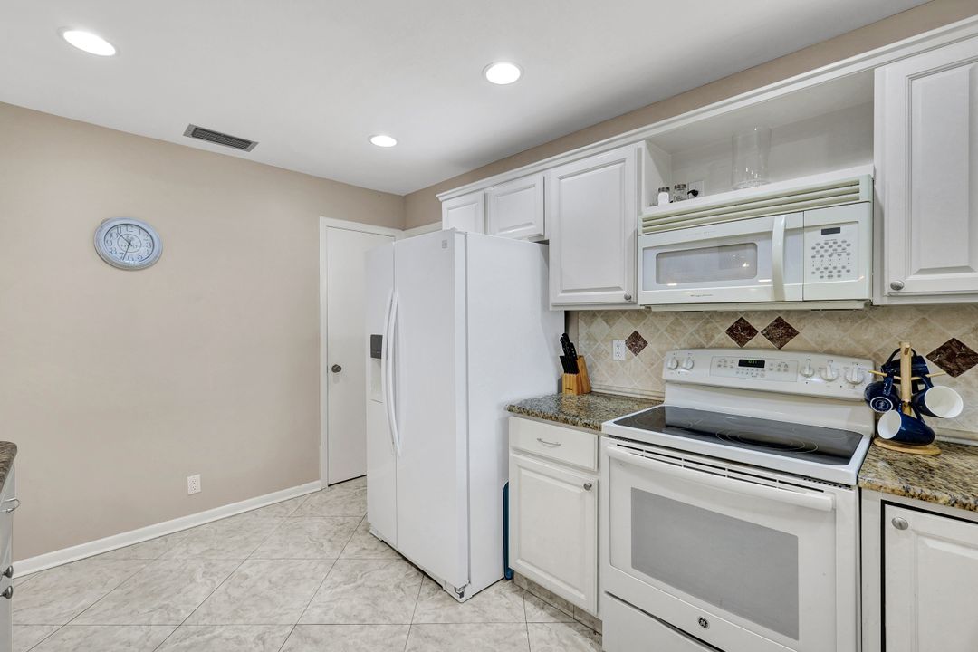1214 Medinah Dr, Fort Myers, FL 33919