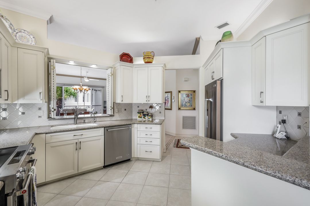 755 Bentwater Cir #201, Naples, FL 34108