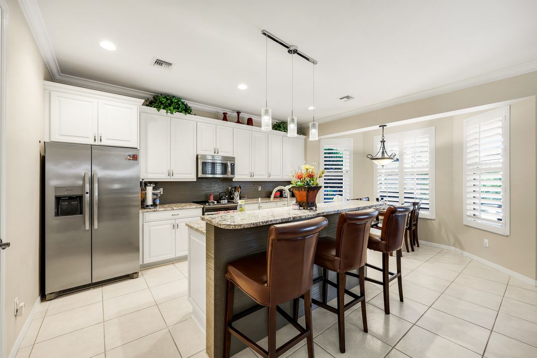 8493 Laurel Lakes Blvd, Naples, FL 34119