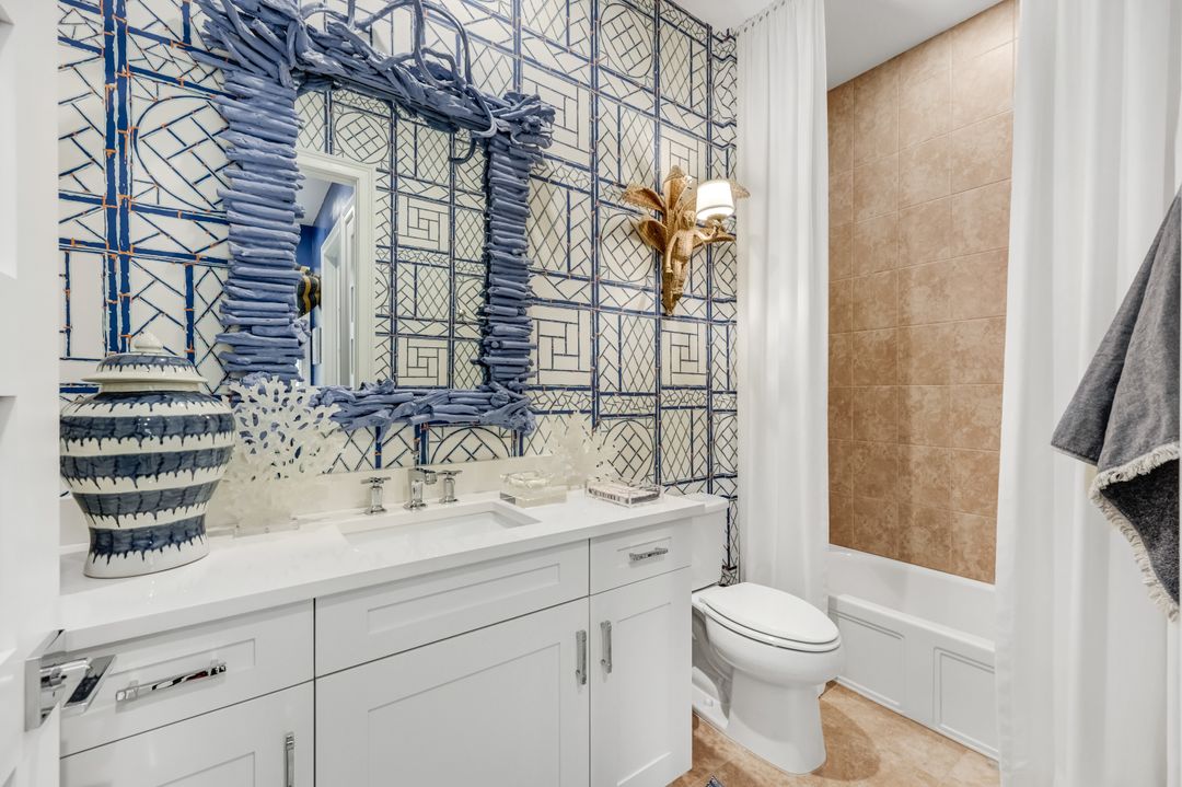 5878 Haiti Dr, Naples, FL 34113