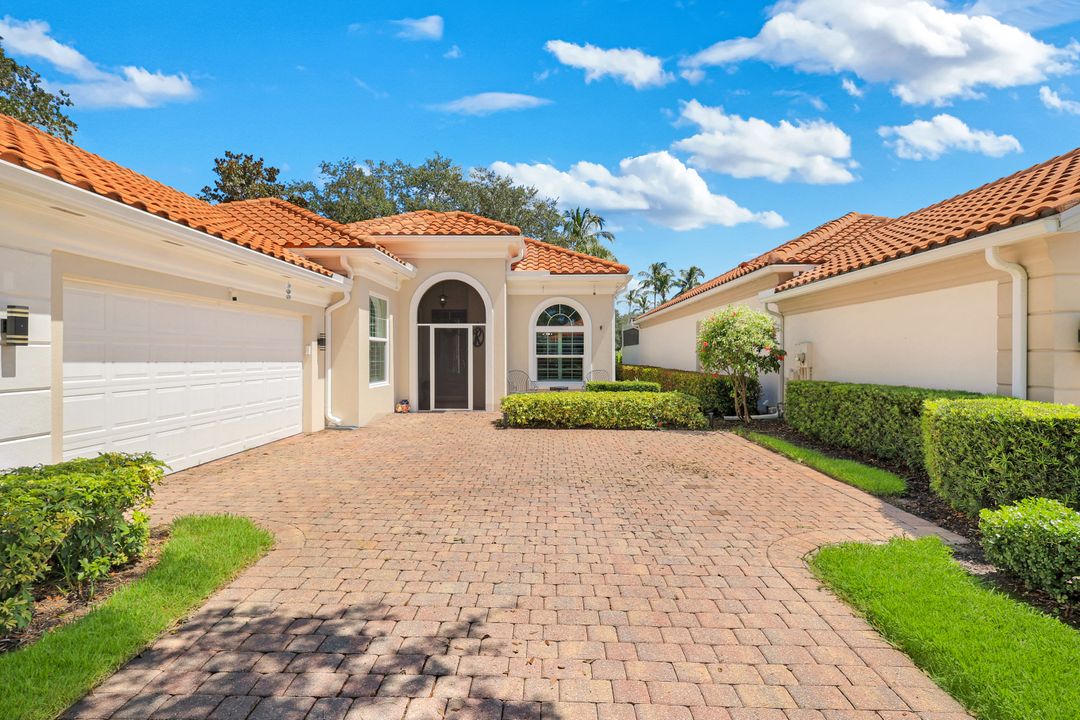 4402 Prescott Ln, Naples, FL 34119