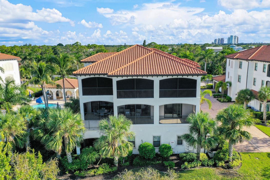 4730 Colony Villas Dr #802, Bonita Springs, FL 34134