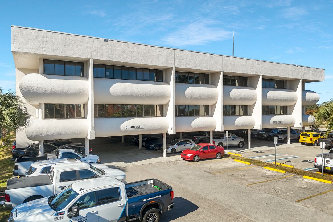 3434 Hancock Bridge Pkwy, North Fort Myers, FL 33903