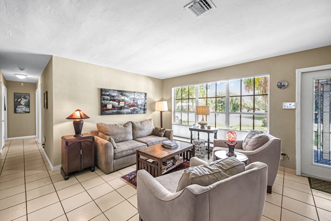801 NW 26th St, Wilton Manors, FL 33311