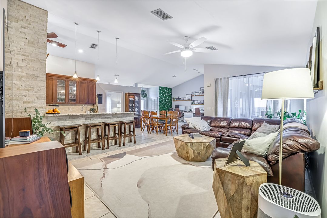169 Plantation Cir, Naples, FL 34104