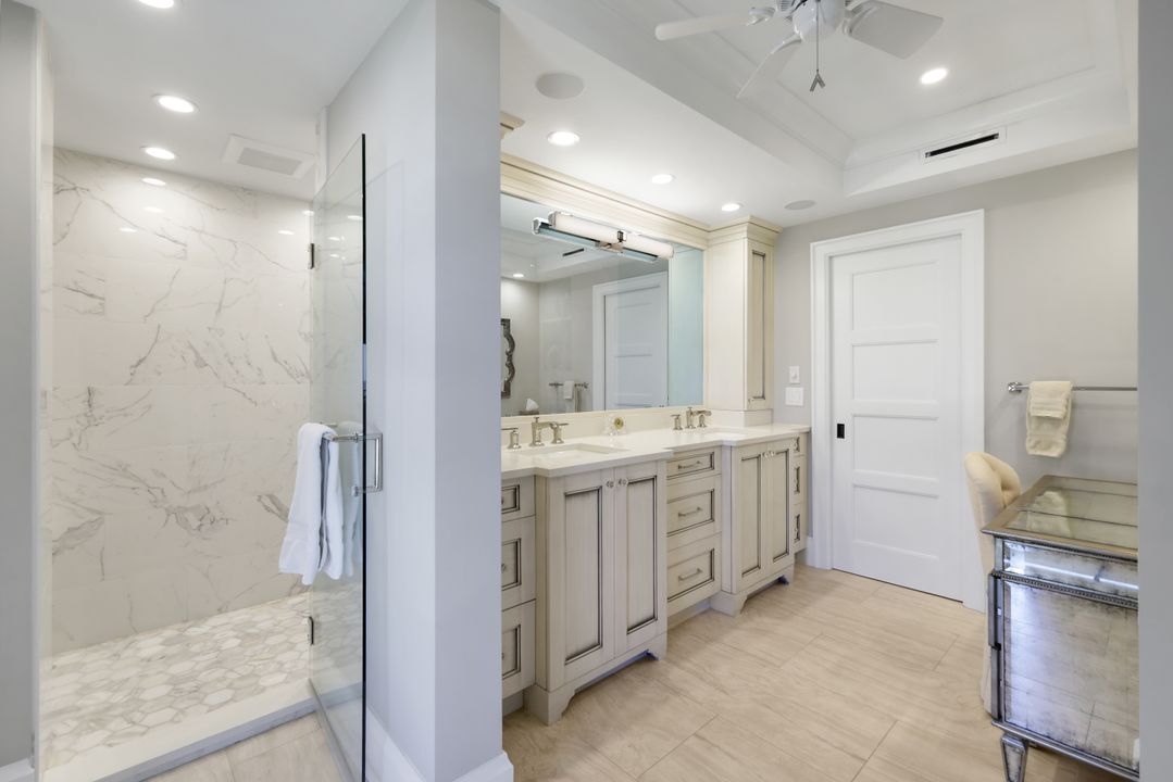 1285 Gulf Shore Blvd N #3B, Naples, FL 34102