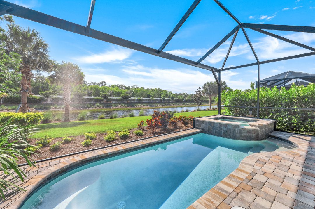 5879 Haiti Dr, Naples, FL 34112