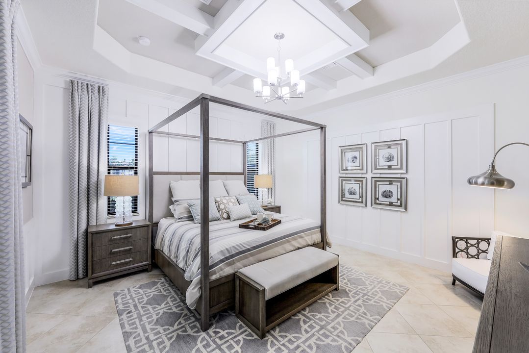 2939 Aviamar Cir, Naples, FL 34114