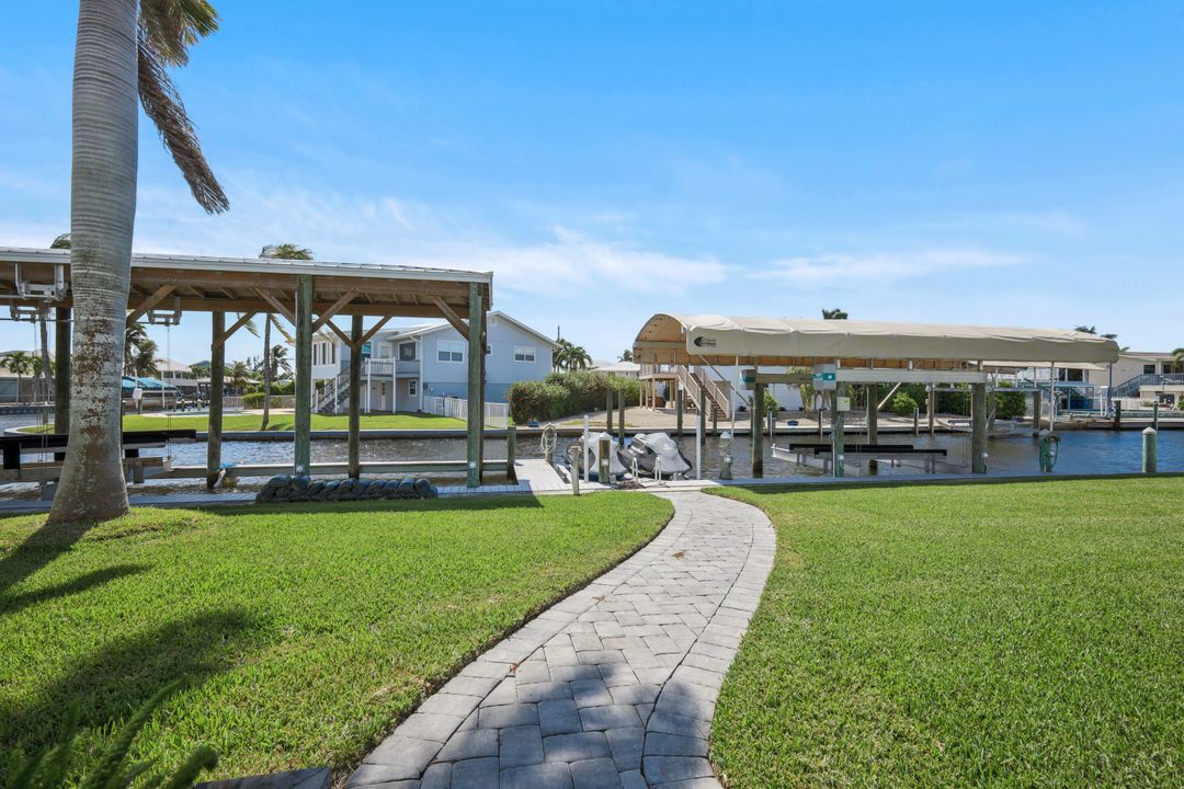 5596 Avenida Pescadora, Fort Myers Beach, FL 33931