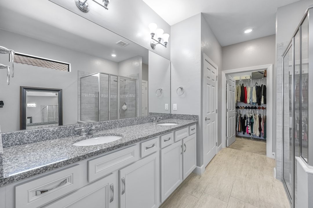 3927 Black Eagle Ln, Fort Myers, FL 33966