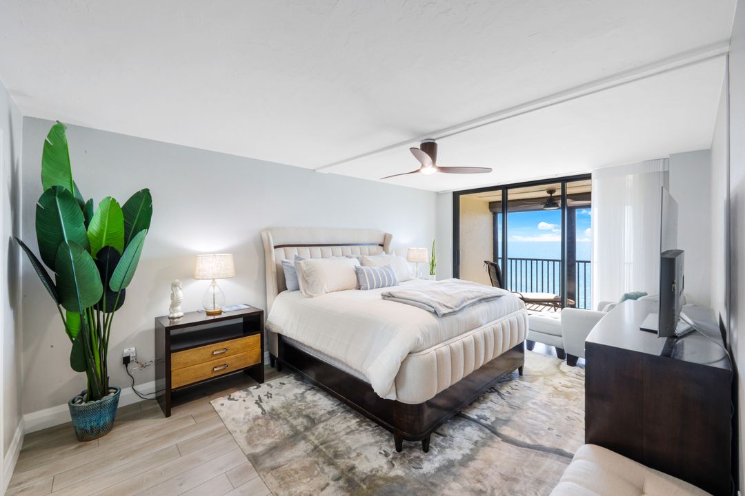 10951 Gulf Shore Dr #1202, Naples, FL 34108