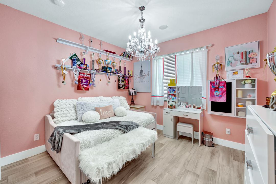 8910 Paseo De Valencia St, Fort Myers, FL 33908