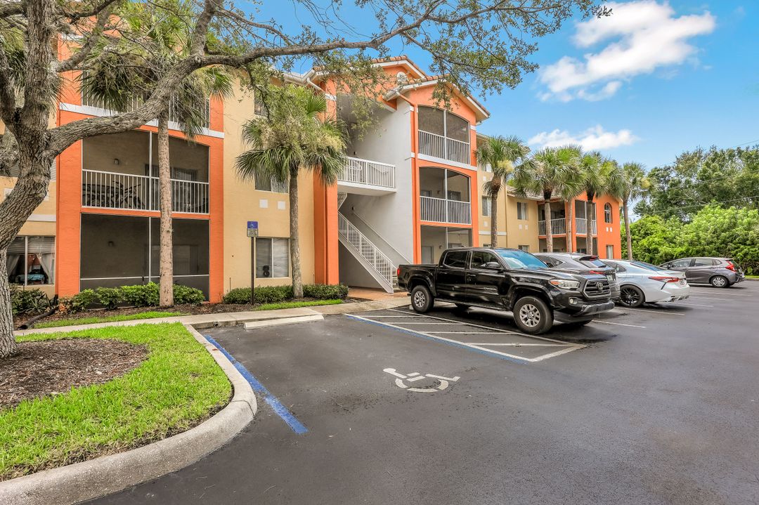 6300 Aragon Way #105, Fort Myers, FL 33966