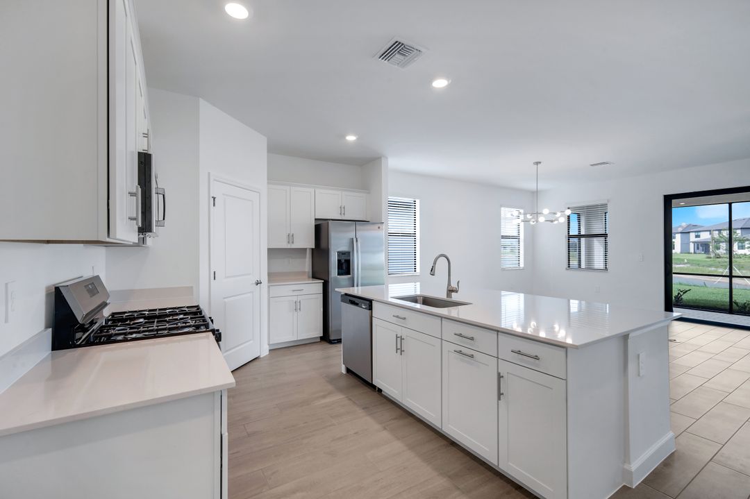 19232 Gentry Pl, Estero, FL 33928