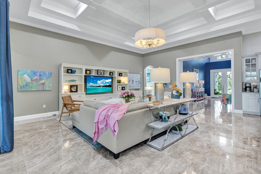 12646 Dundee Ln, Naples, FL 34120